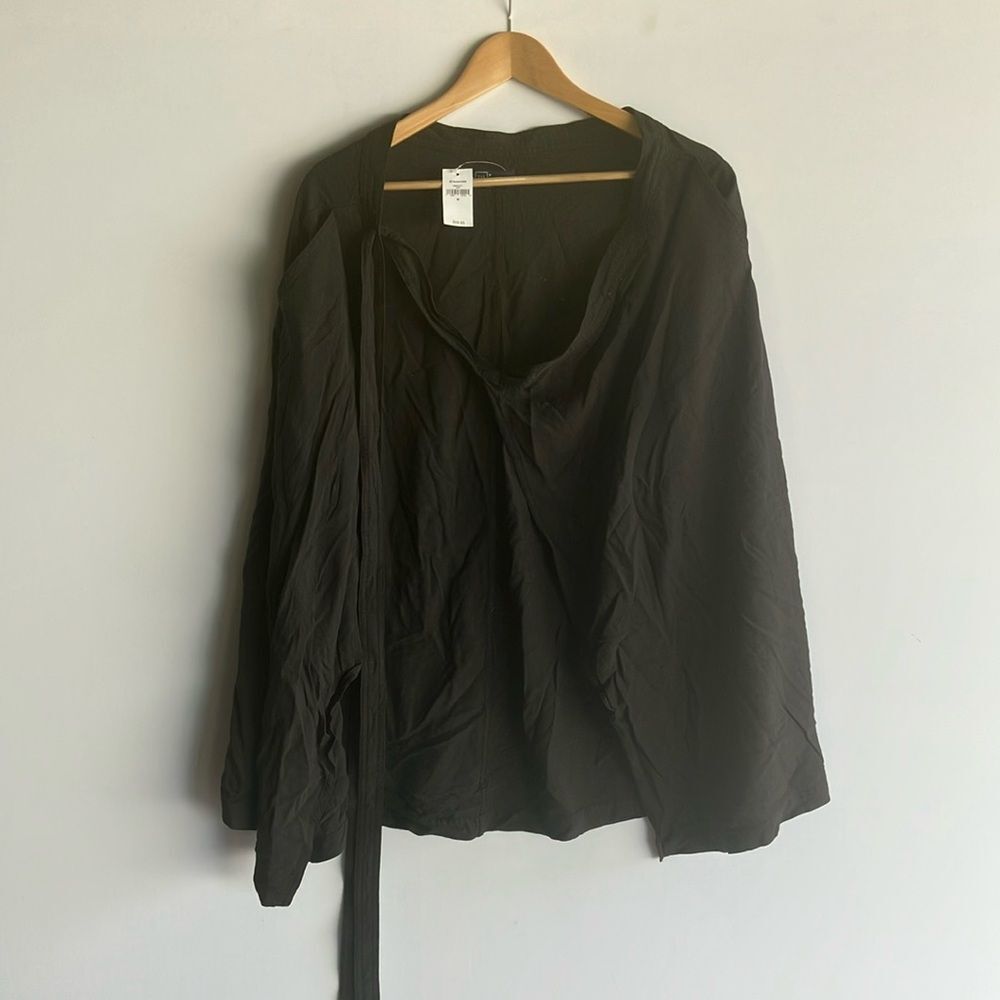 GAP Black Wrap Top